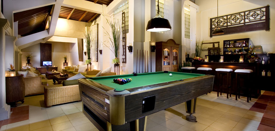 Waroeng Subak Bar and Lounge