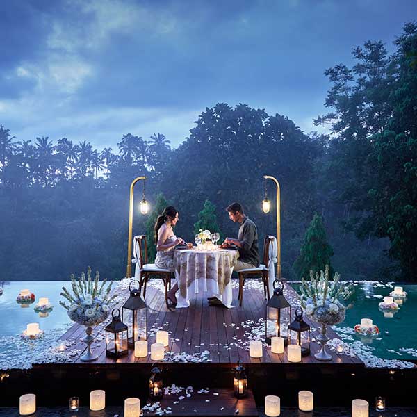 Floating Romantic Magic Dinner Under The Stars