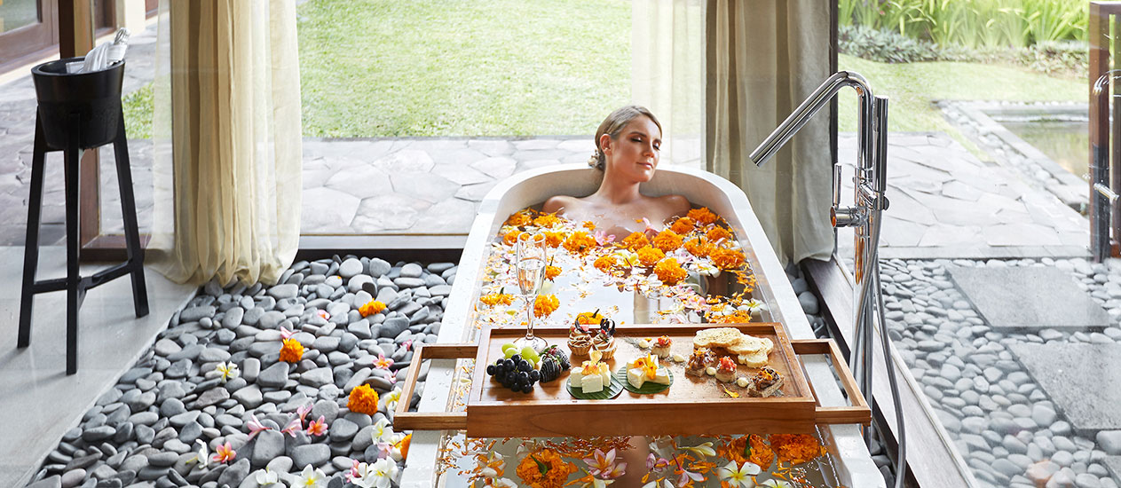 Romantic Flower Bath at Private Villa with a champagne or sparkling wine, Romance experience at Kamandalu Ubud, Bali