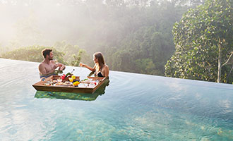 Ubud Escape at Kamandalu – Free Floating Breakfast Awaits